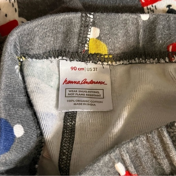 Hanna Andersson Long John Pajama Set Color: Polar Brrr Size 3T - Picture 4 of 5